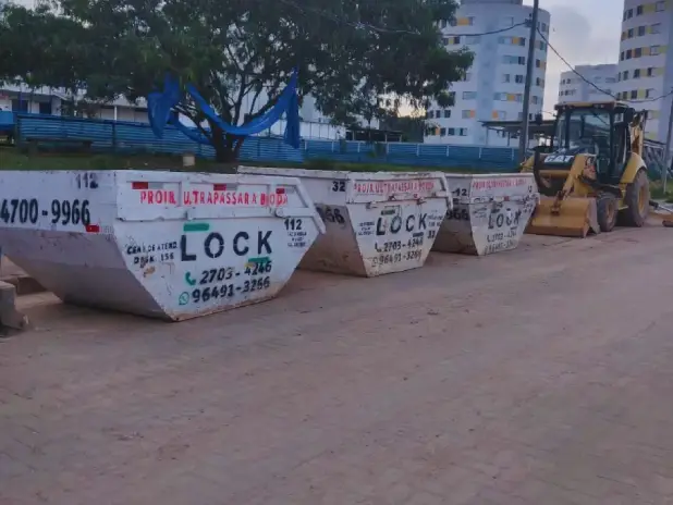 Caçamba para obras na Zona Leste